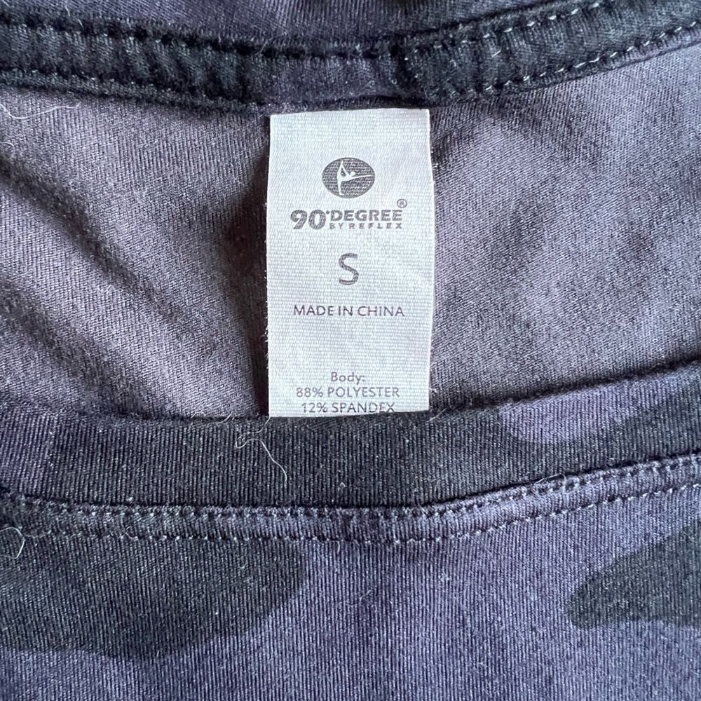 90 Degree By Reflex Crop Tank Tops (2) - Picture 4 of 4